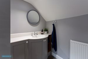 En-suite- click for photo gallery